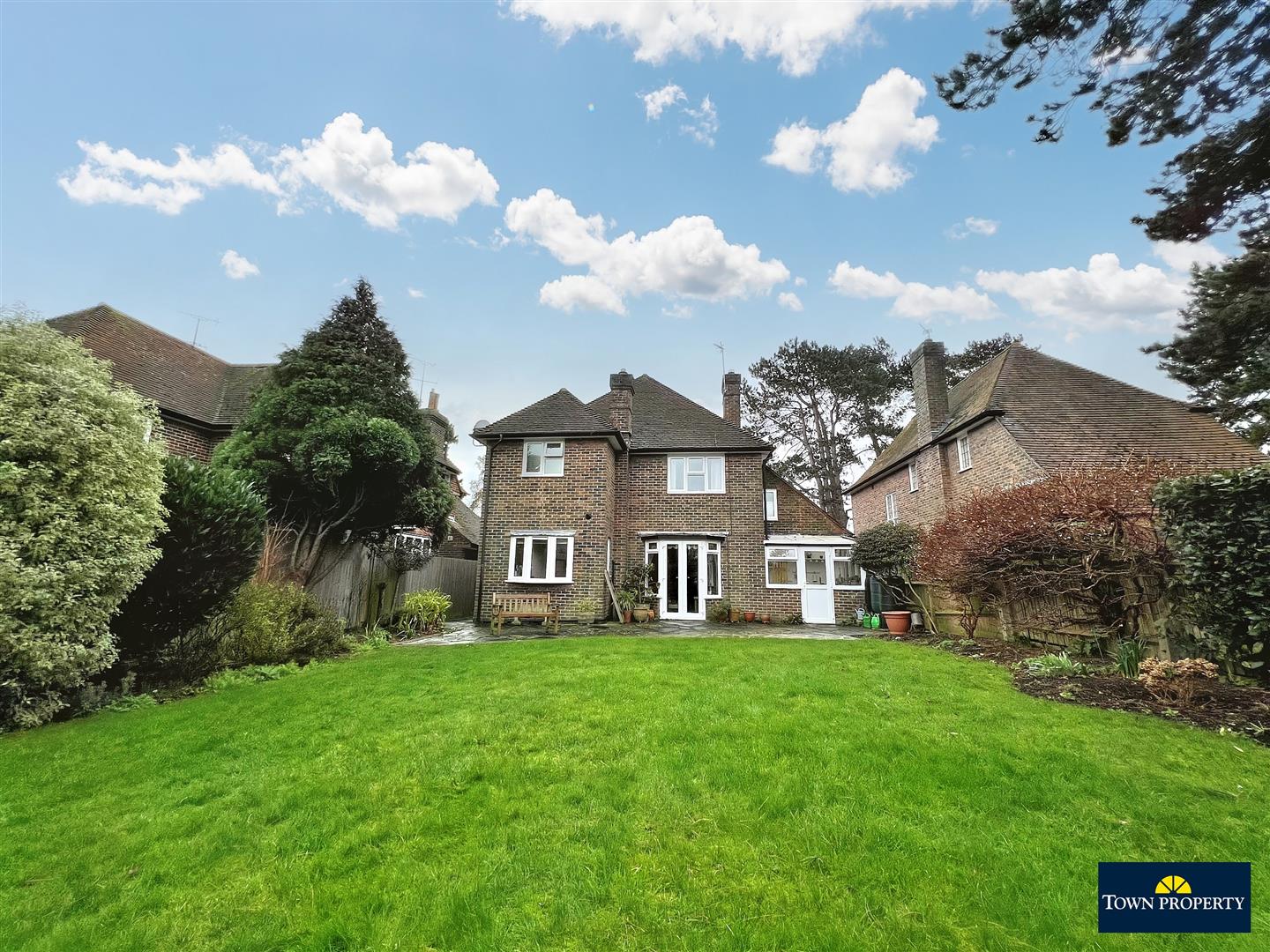 Property Details for Park Avenue Eastbourne East Sussex BN22 9QN